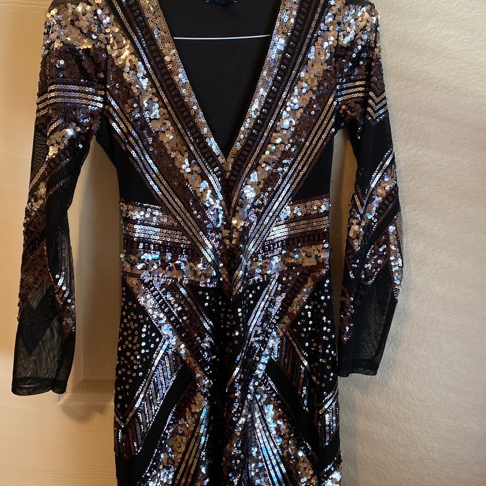 Dress - Picture 2 of 2